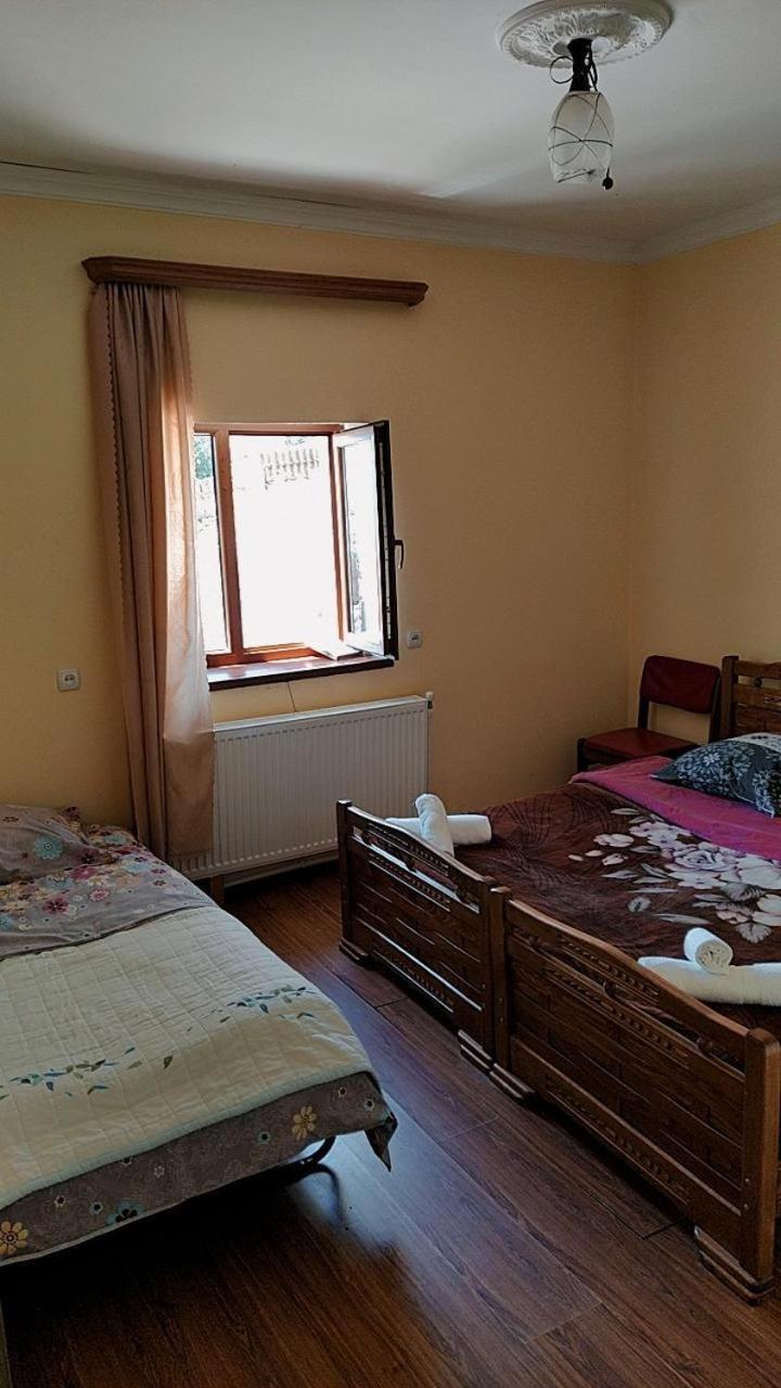 Teo Guesthouse And Camping In Mestia Room photo