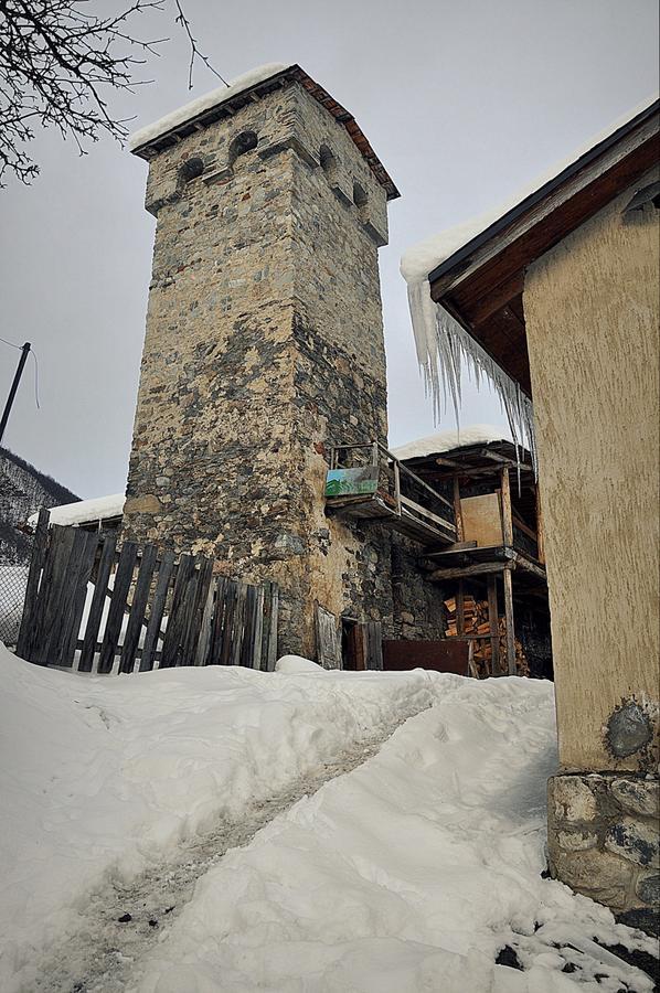 Teo Guesthouse And Camping In Mestia Exterior photo